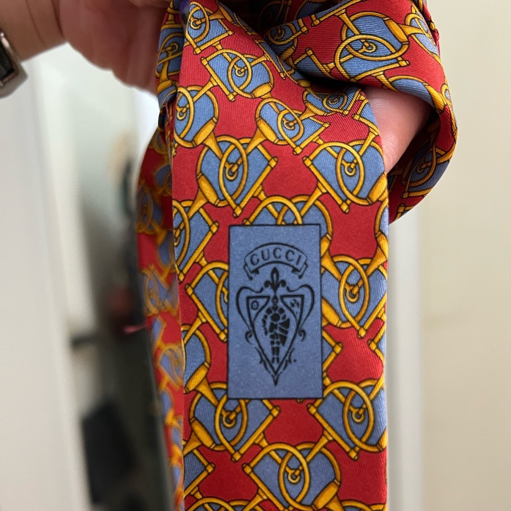 Gucci Red and Gold Geometric Tie - Picture 3 of 5